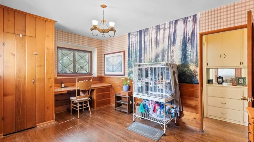 Spacious 2,808 Sq-Ft. 5-Bedroom Home in Old Granada Hills (With Floor Plan)