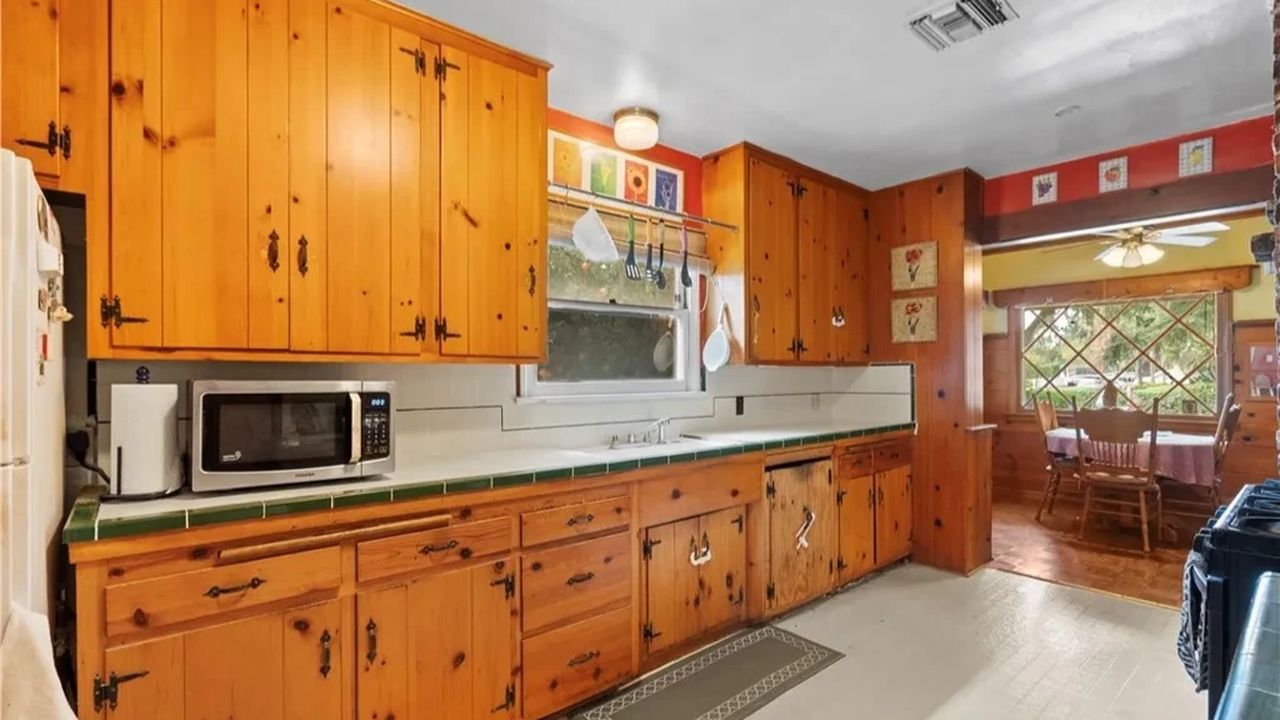 Spacious 2,808 Sq-Ft. 5-Bedroom Home in Old Granada Hills (With Floor Plan)