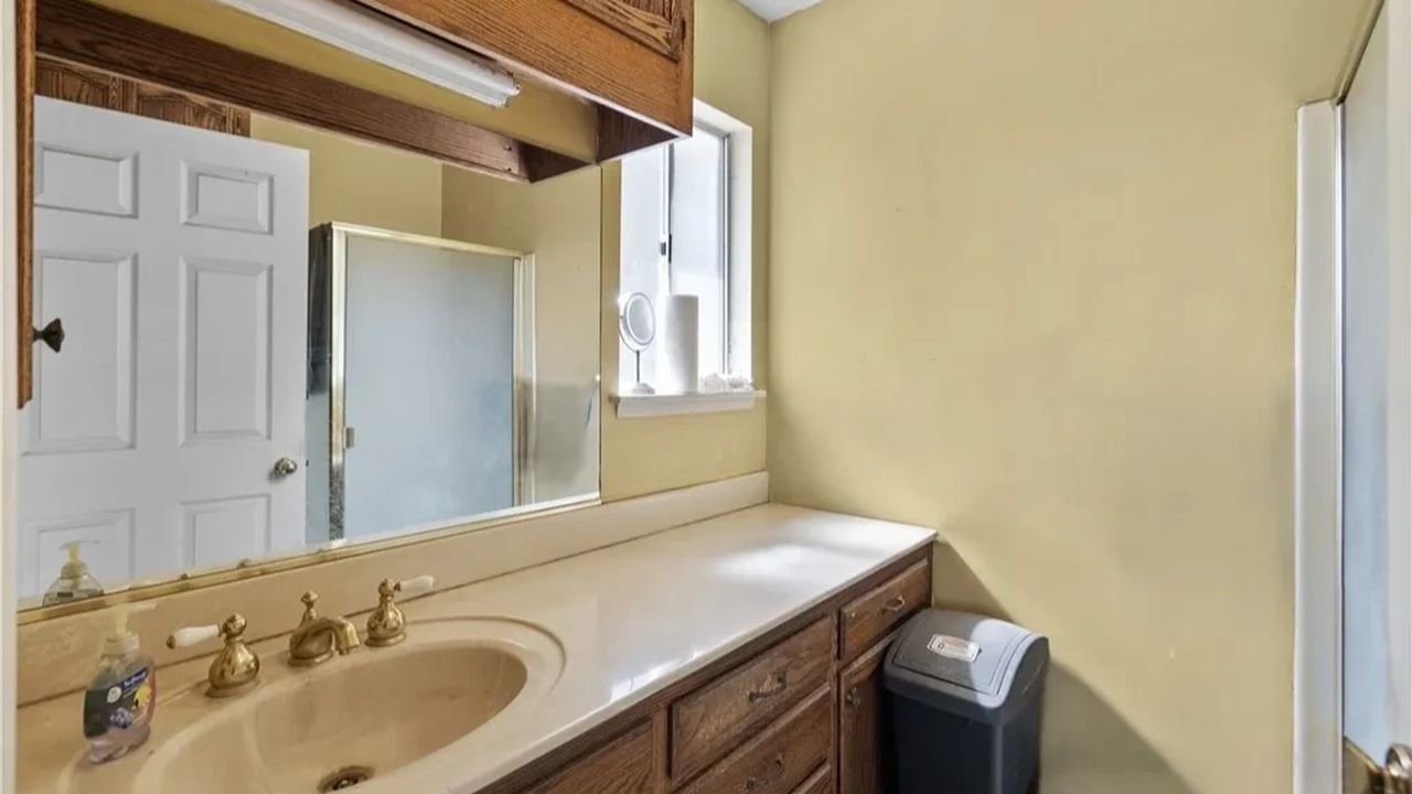 Spacious 2,808 Sq-Ft. 5-Bedroom Home in Old Granada Hills (With Floor Plan)