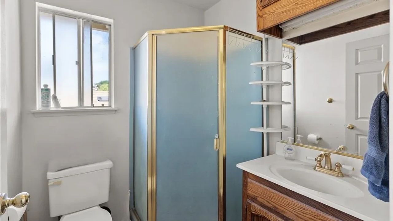 Spacious 2,808 Sq-Ft. 5-Bedroom Home in Old Granada Hills (With Floor Plan)