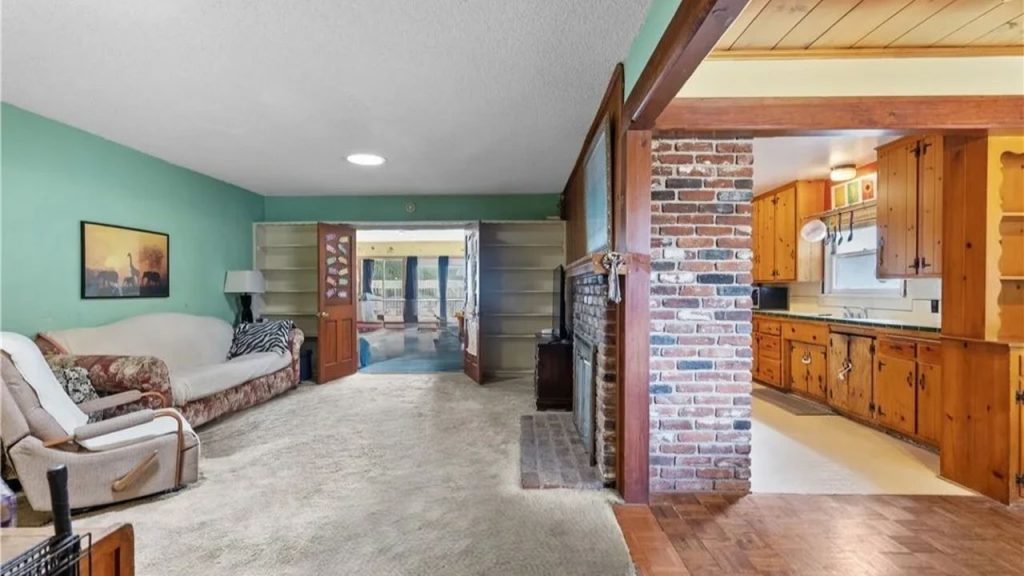 Spacious 2,808 Sq-Ft. 5-Bedroom Home in Old Granada Hills (With Floor Plan)