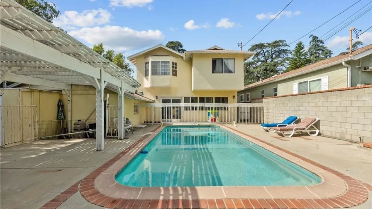 Spacious 2,808 Sq-Ft. 5-Bedroom Home in Old Granada Hills (With Floor Plan)