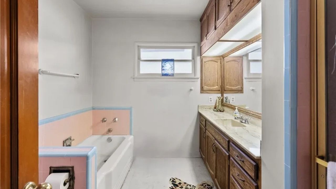 Spacious 2,808 Sq-Ft. 5-Bedroom Home in Old Granada Hills (With Floor Plan)