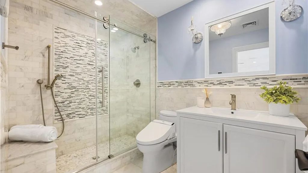 Modern Spa-Inspired Bathroom Retreat