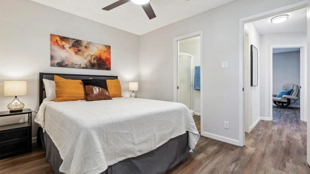 Cozy Bedroom with Modern Comforts