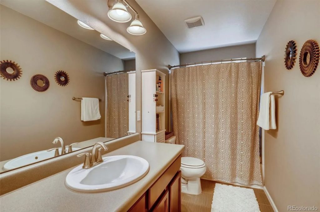 Stylish and Functional Bathroom