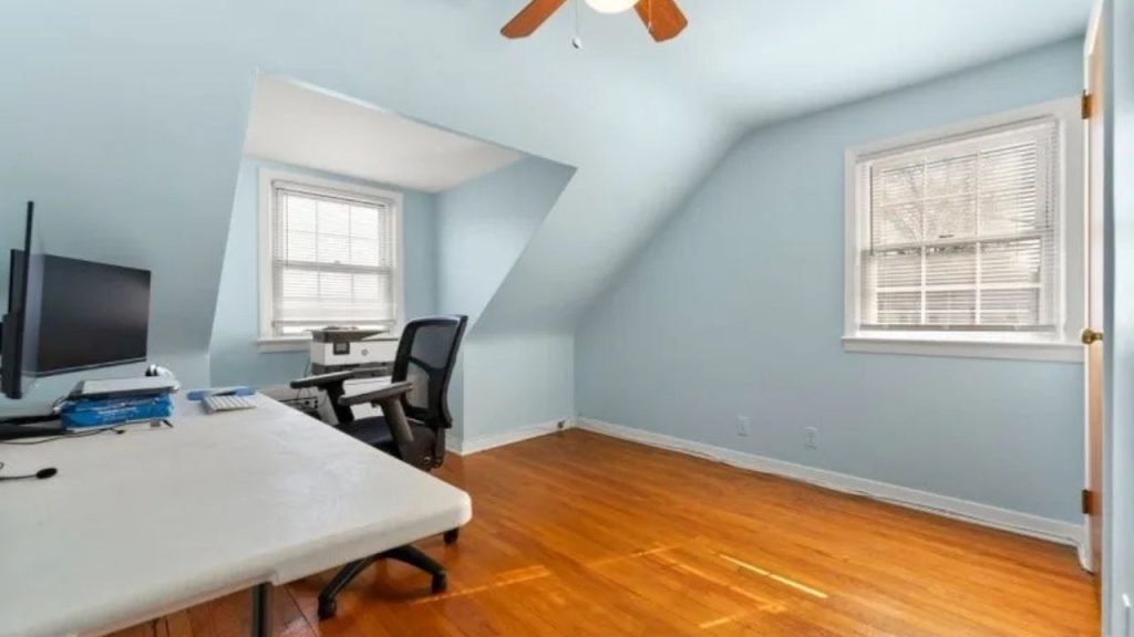 Bright Home Office
