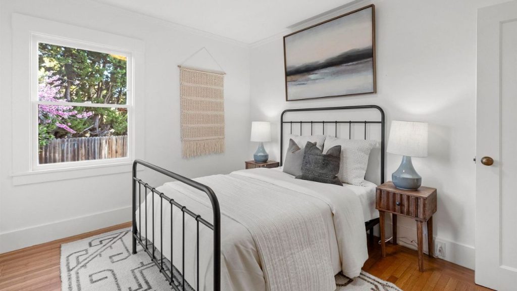 Cozy Modern Bedroom
