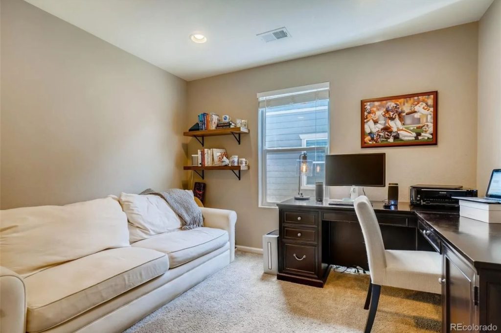 Cozy and Functional Home Office