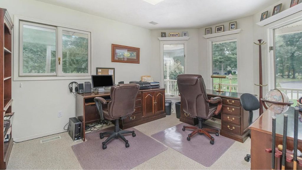 Elegant and Functional Home Office