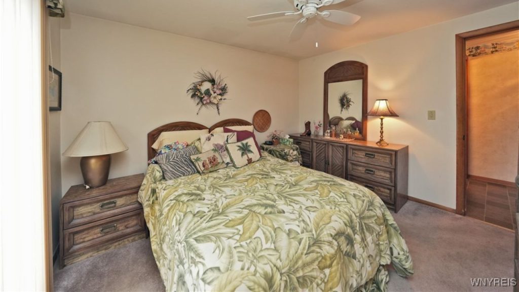 Relaxing Nature-Themed Bedroom