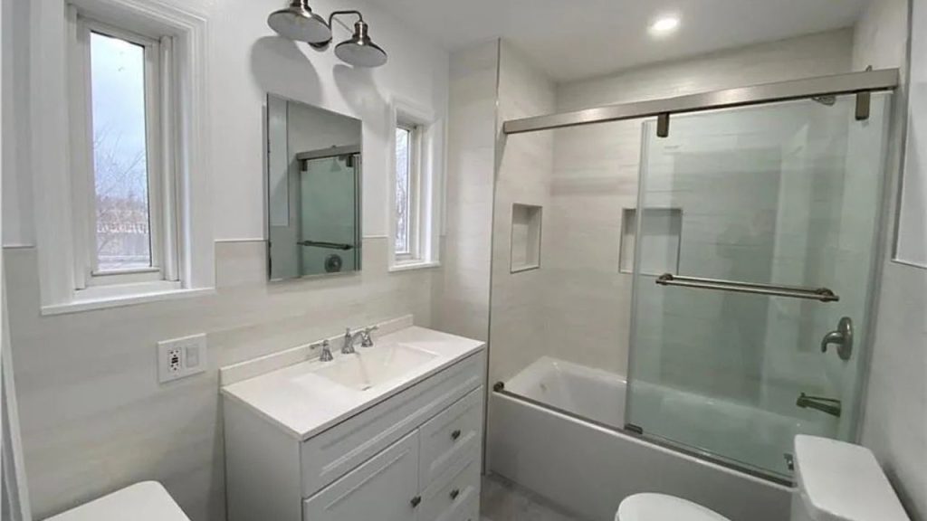 Modern Bathroom with Sleek Finishes