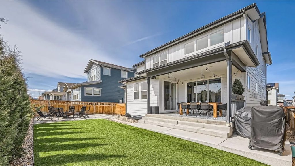 Chic 3-Bedroom FarmStyle Thornton Home with Covered Deck and High-End Kitchen Finishes (With Floor Plan)