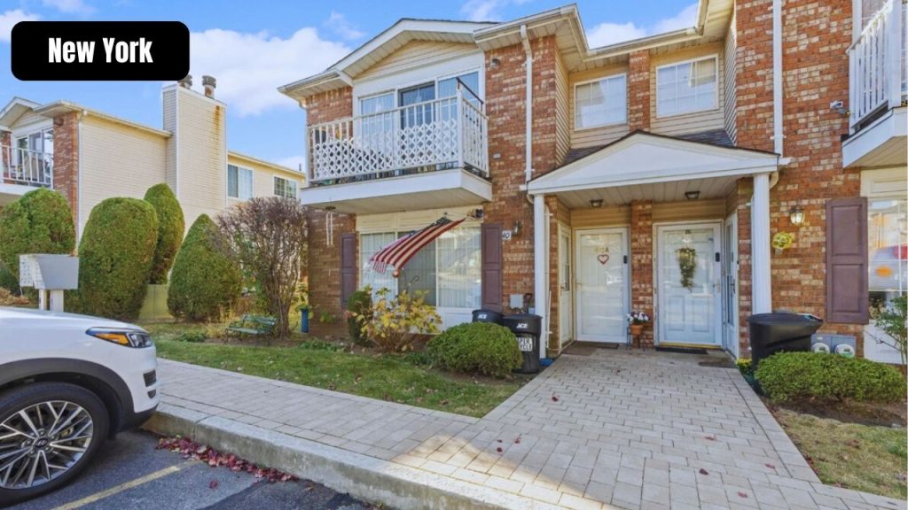 Spacious 3-Bedroom Townhouse in Staten Island