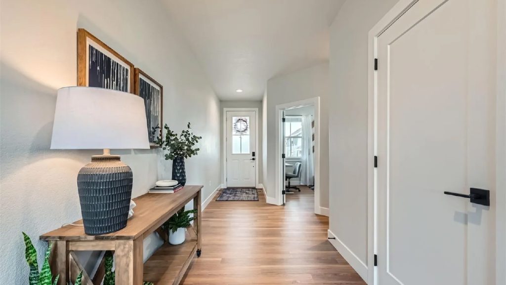 Chic 3-Bedroom FarmStyle Thornton Home with Covered Deck and High-End Kitchen Finishes (With Floor Plan)