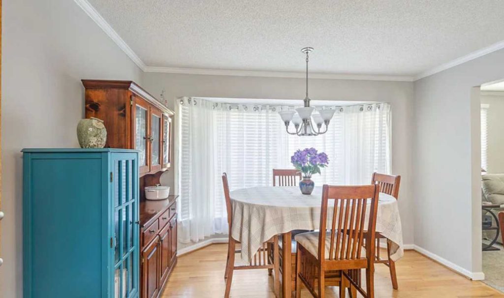 breakfast nook