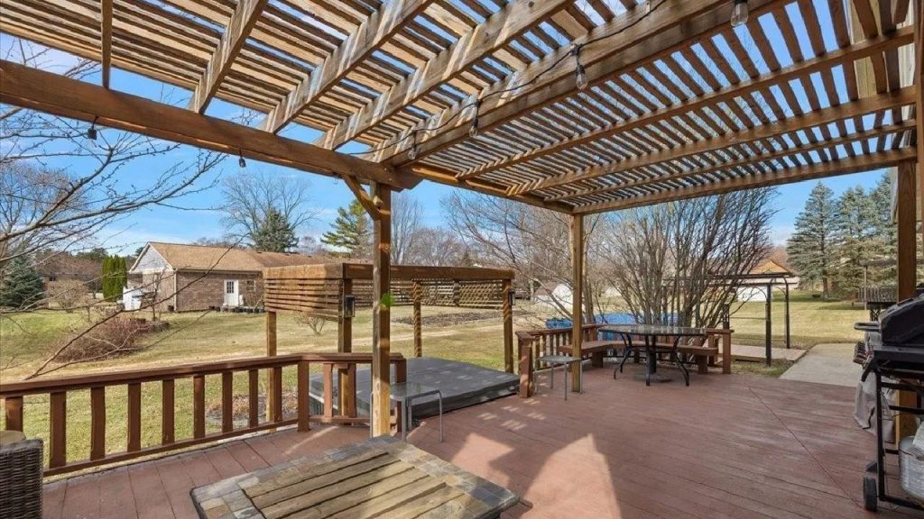 Spacious 3-Bedroom Colonial from 1987 with Quartz Kitchen and Finished Basement in Washington, MI (Floor Plan Inside)