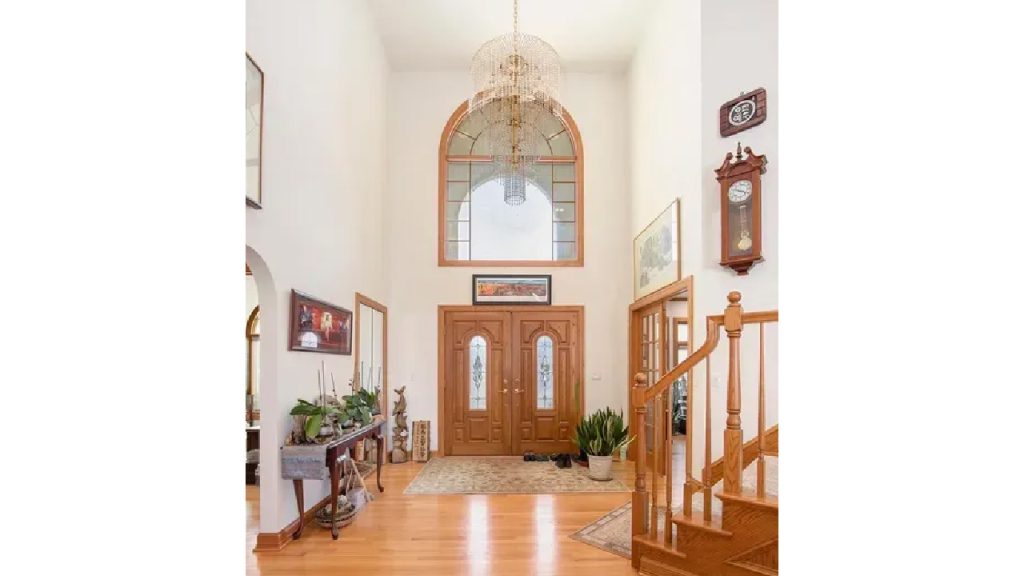 Elegant 6,173 Sq-Ft 4-Bedroom Split-Level with Island Kitchen and Finished Basement in Prestigious West Ridge (With Floor Plan)