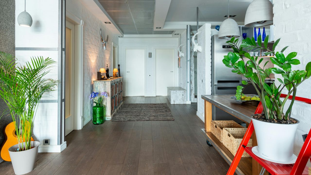 8 Ways to Make Dark Hallways Welcoming (Without Changing the Color)