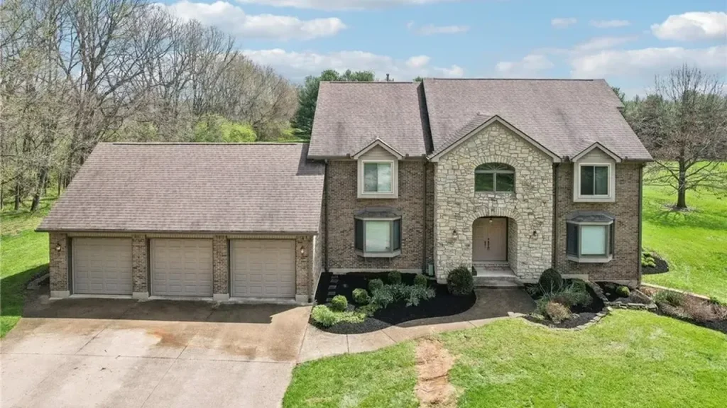 Inside This 4-Bedroom Traditional Two-Story Home with Large Kitchen and Center Island in Bellbrook (Floor Plan Inside)
