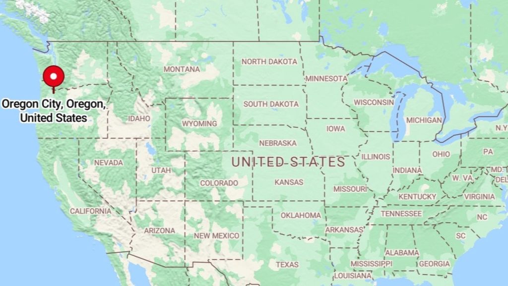 Elegantly Updated 1930 Tudor with Stunning Kitchen and Outdoor Fire Pit in Oregon City