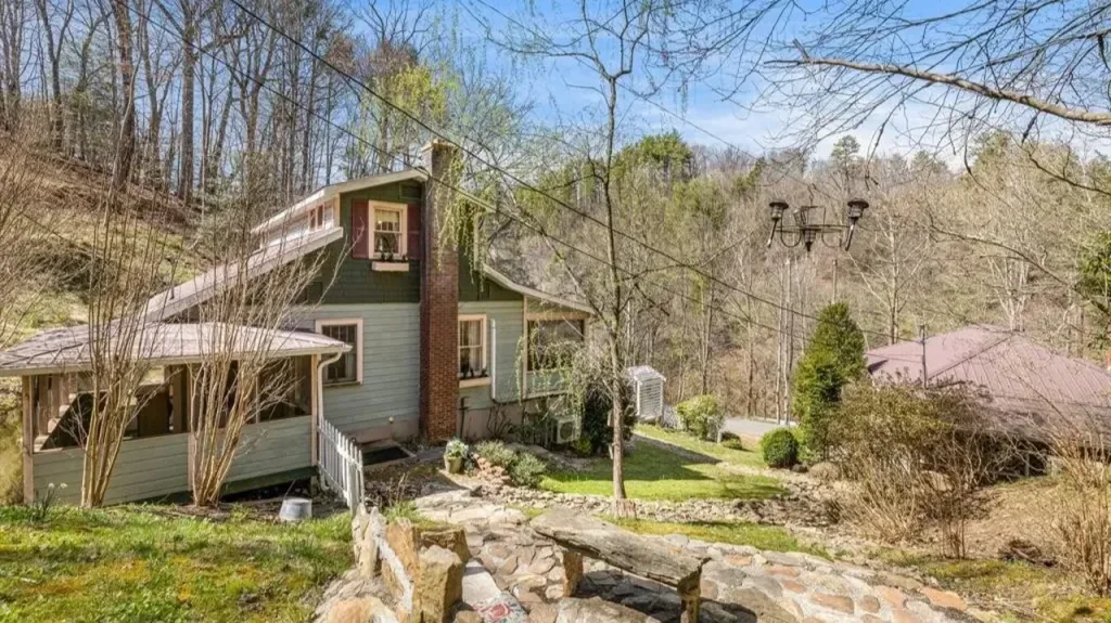 Tour This 1957 Farmhouse with Detached Garage Apartment Near Downtown Marshall, NC (Floor Plan Included)