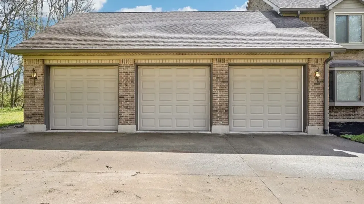 Inside This 4-Bedroom Traditional Two-Story Home with Large Kitchen and Center Island in Bellbrook (Floor Plan Inside)