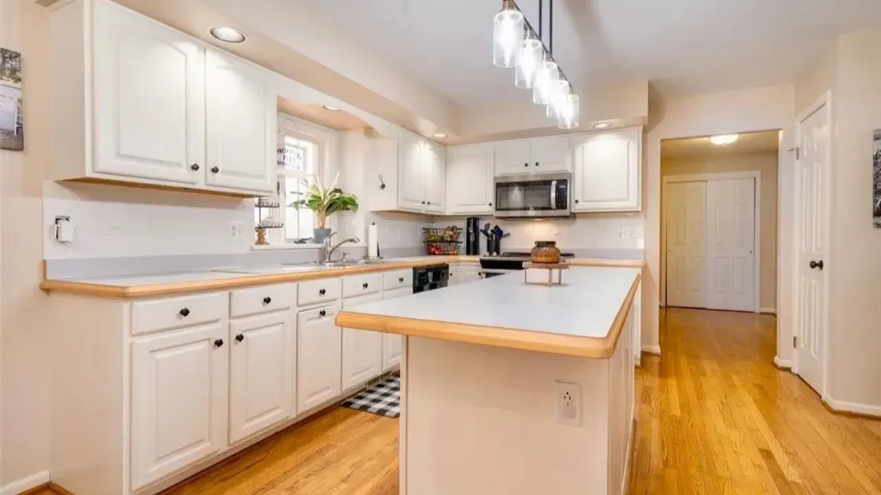 Discover this 1993 Contemporary Colonial With First Floor Office in Rochester, NY. (Floor Plan Inside)