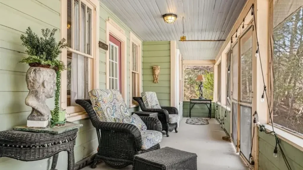 Tour This 1957 Farmhouse with Detached Garage Apartment Near Downtown Marshall, NC (Floor Plan Included)