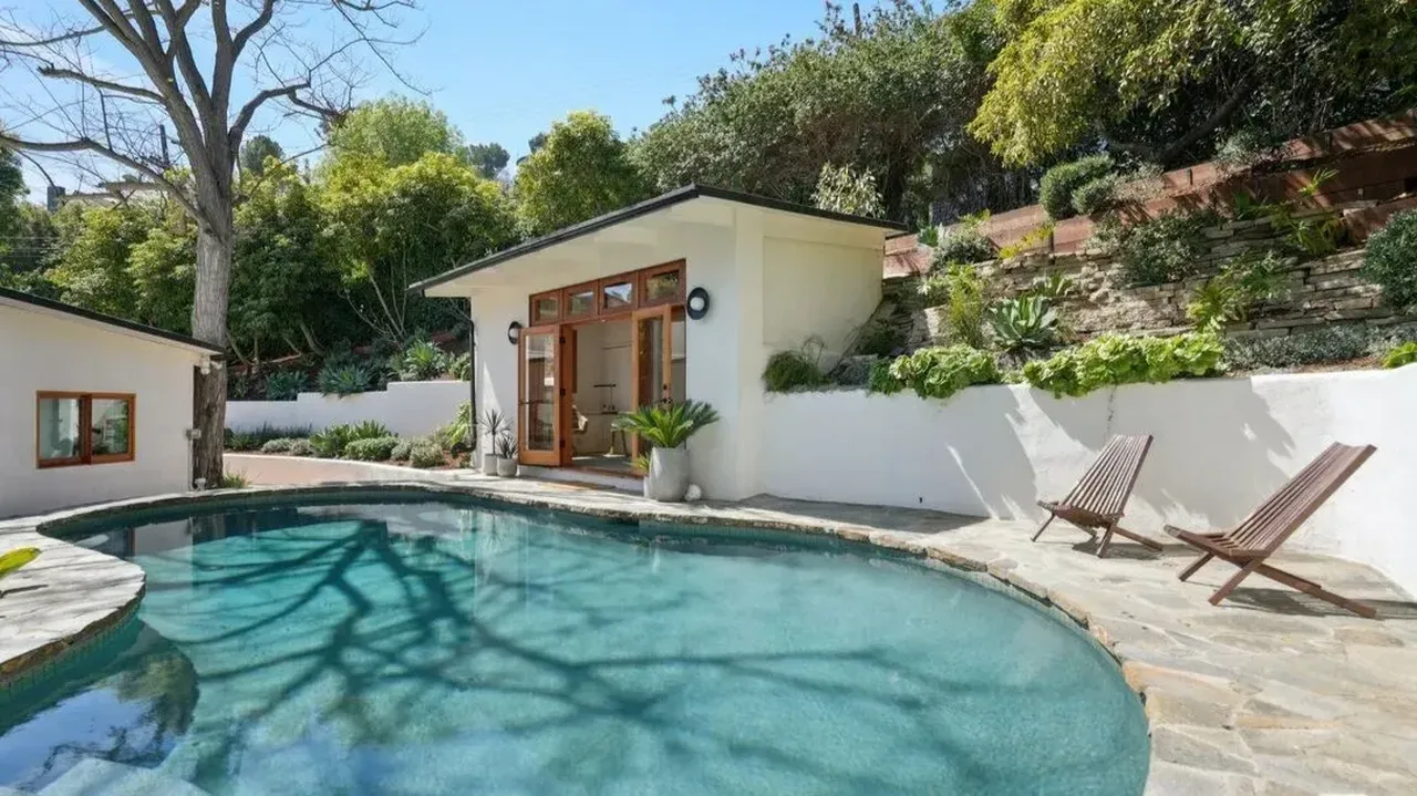Tour This Hollywood Hills Mid-Century Gem With Pool, Hot Tub & Zen Vibes (Floor Plan Included)