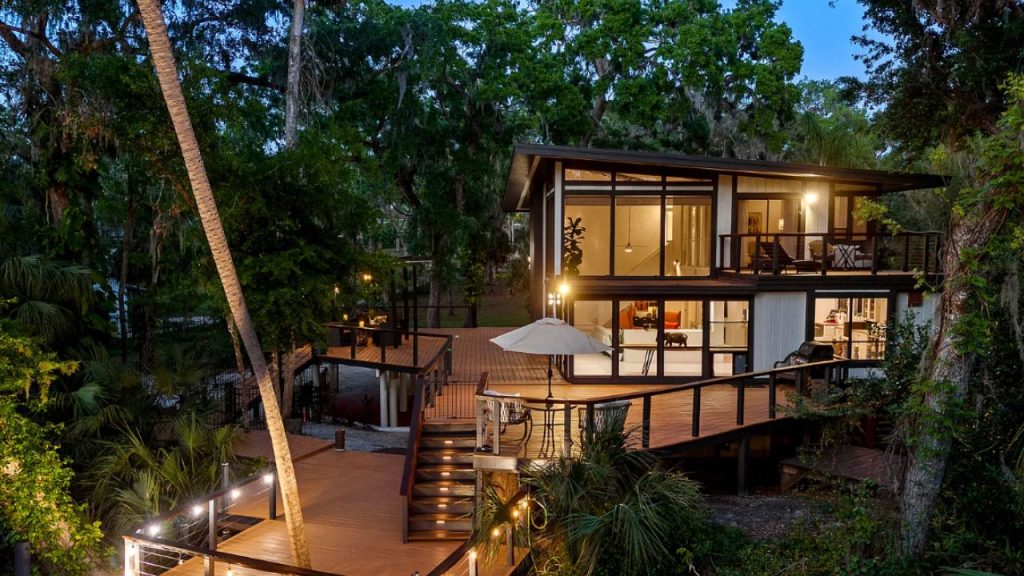 Modern Treehouse Retreat