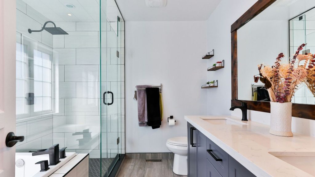 Go Frameless with Your Shower Screen