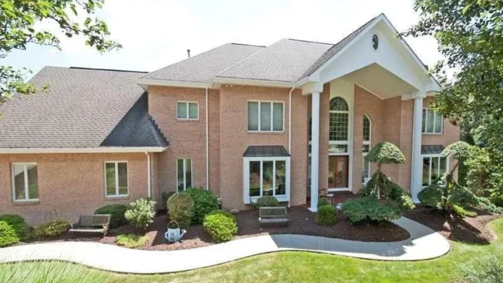 6 Bedroom Home in New Hope, PA – $5,750,000
