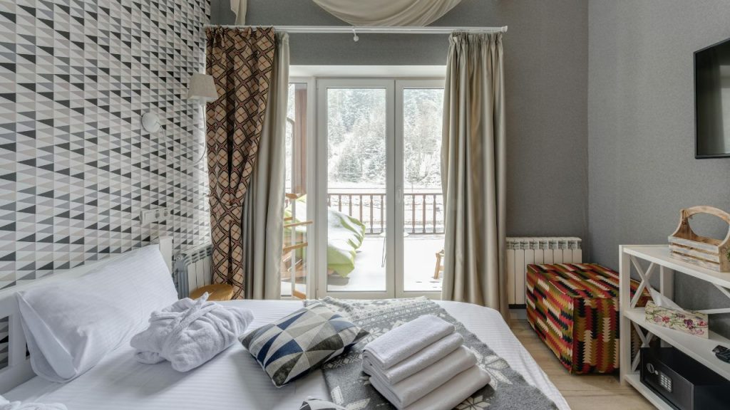 70s Trend of Bold Geometric Patterns