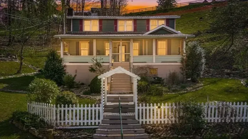 Tour This 1957 Farmhouse with Detached Garage Apartment Near Downtown Marshall, NC (Floor Plan Included)