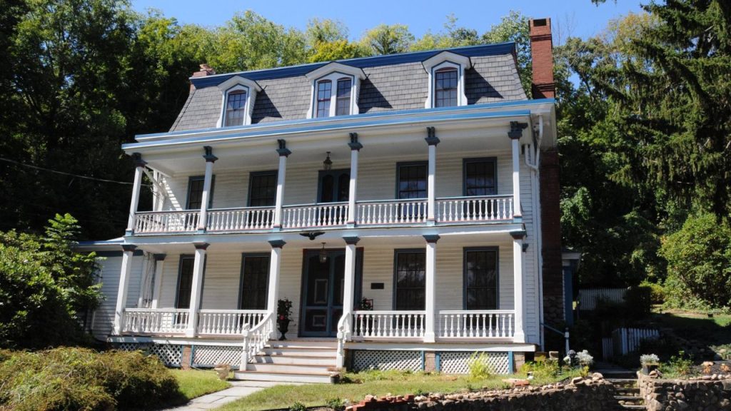 Saddle River Landmark