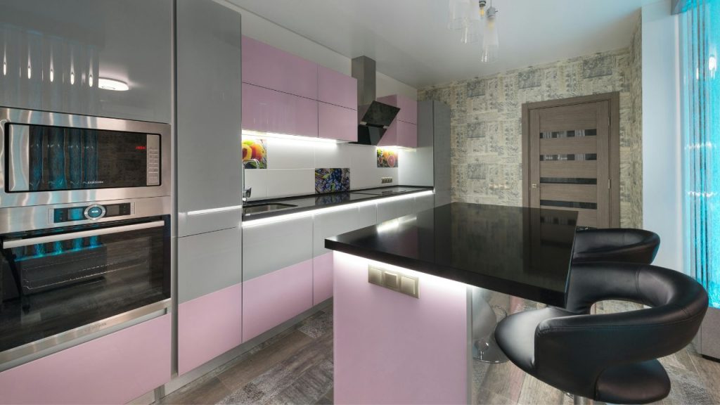 70s Trend of Colorful Kitchens