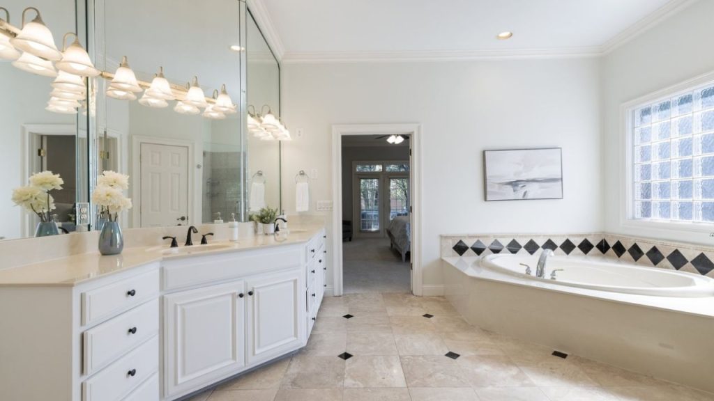 Spa-Inspired Primary Bathroom