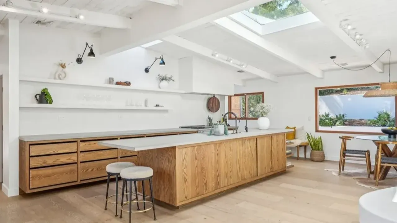 Tour This Hollywood Hills Mid-Century Gem With Pool, Hot Tub & Zen Vibes (Floor Plan Included)