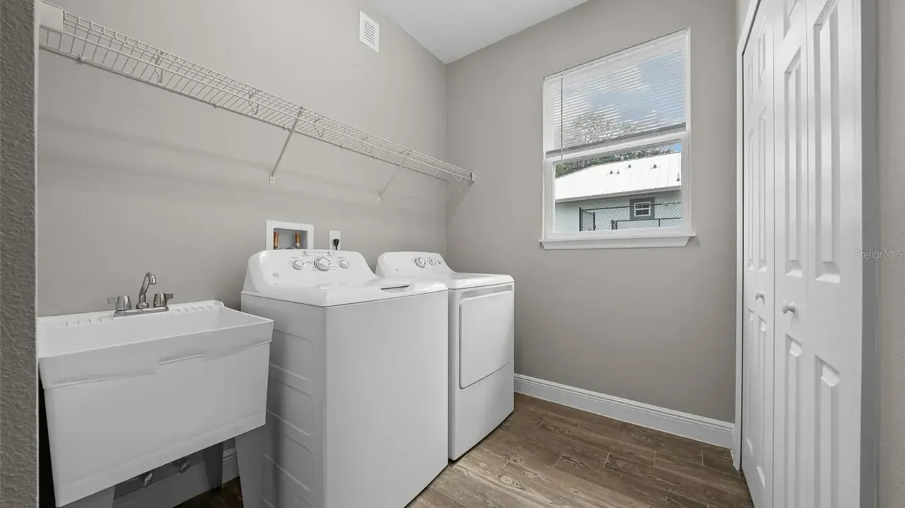 Discover This Bright and Open 3-Bedroom 1,685 Sq-Ft Ranch-Style Home with Granite Counters and Large Pantry in Groveland, FL (Floor Plan Inside)