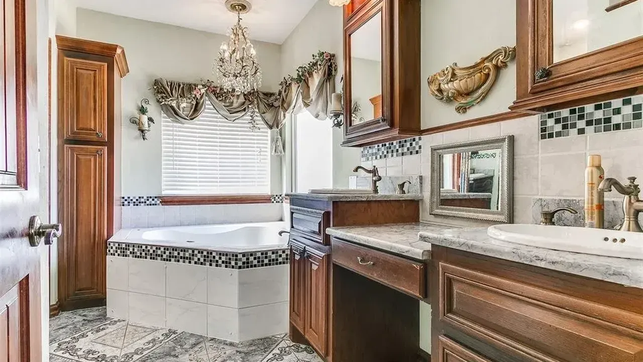 Explore This $500K Newalla Country Home Three Beds with Guest Suite and Insulated Shop on 3.16 Acres (Floor Plan Inside)