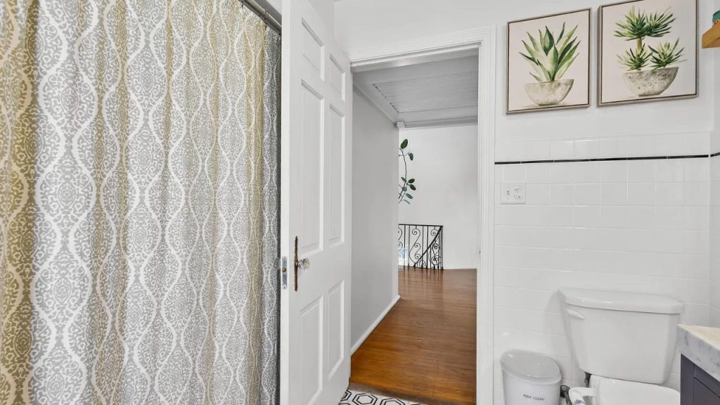 Classic Bath with Walk-in Shower