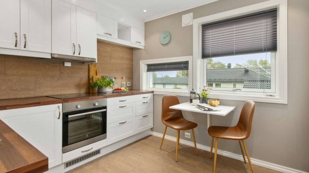 Add Creamy or Taupe Wall Colors