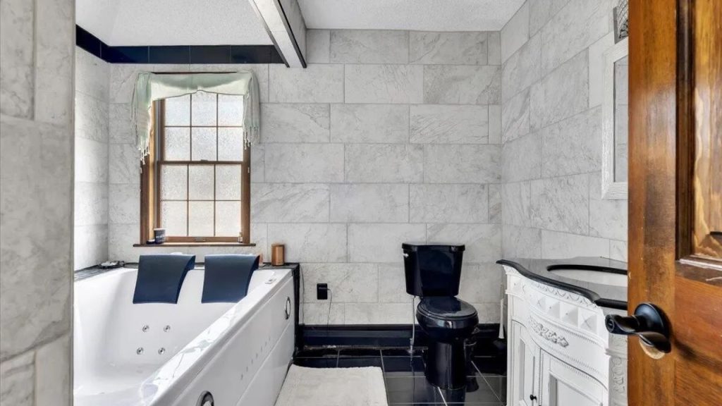 Elegant Bathroom with Soaking Tub
