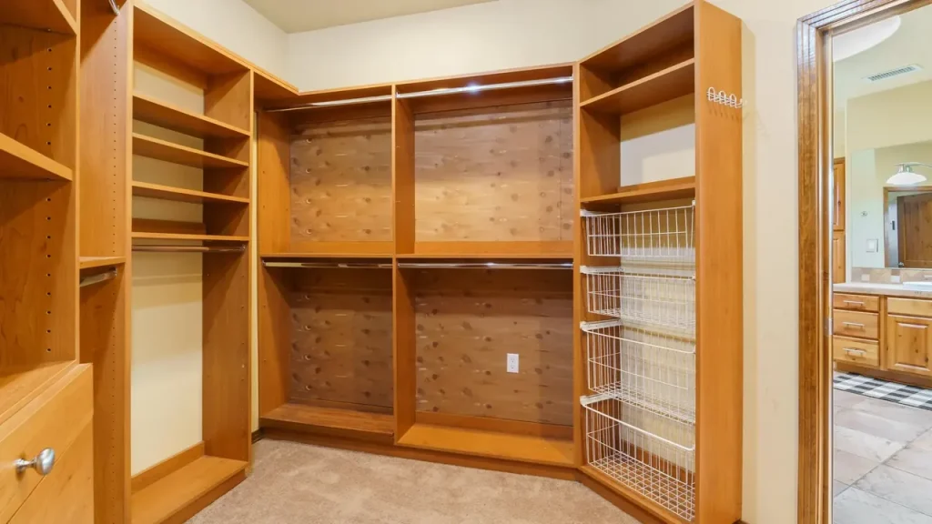 This Pueblo-Style Home in Albuquerque Comes With an Award-Winning Kitchen and Mountain Views (Floor Plan Inside)