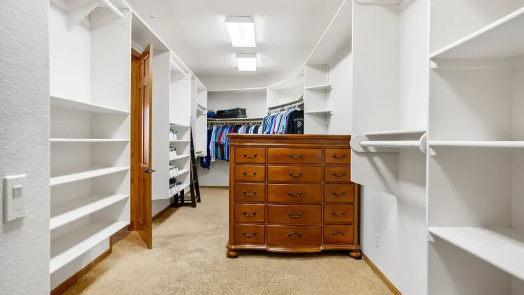 Luxury 3-Story Estate with Spiral Staircases and Mountain Views in Albuquerque (With Floor Plan)