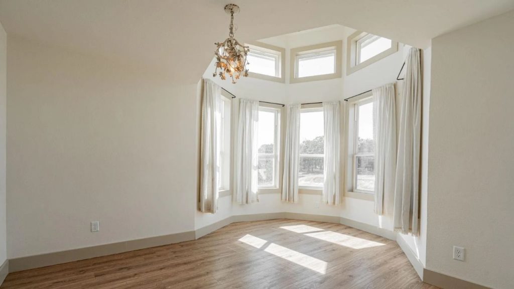 Light-Filled Corner for Gatherings