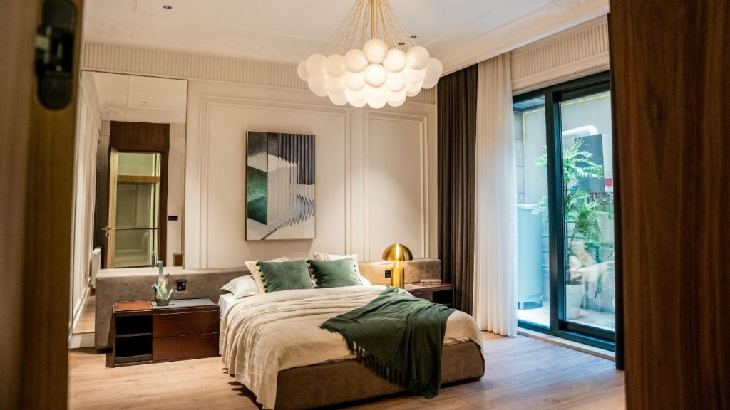 Bedroom That Proves Lighting Can Be the Focal Point