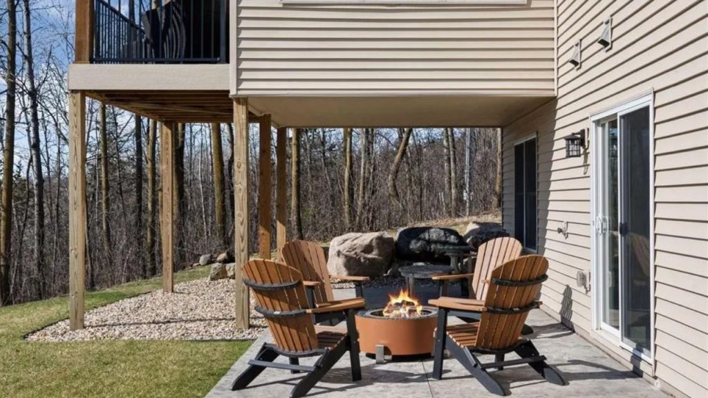 Cozy Outdoor Patio with Firepit
