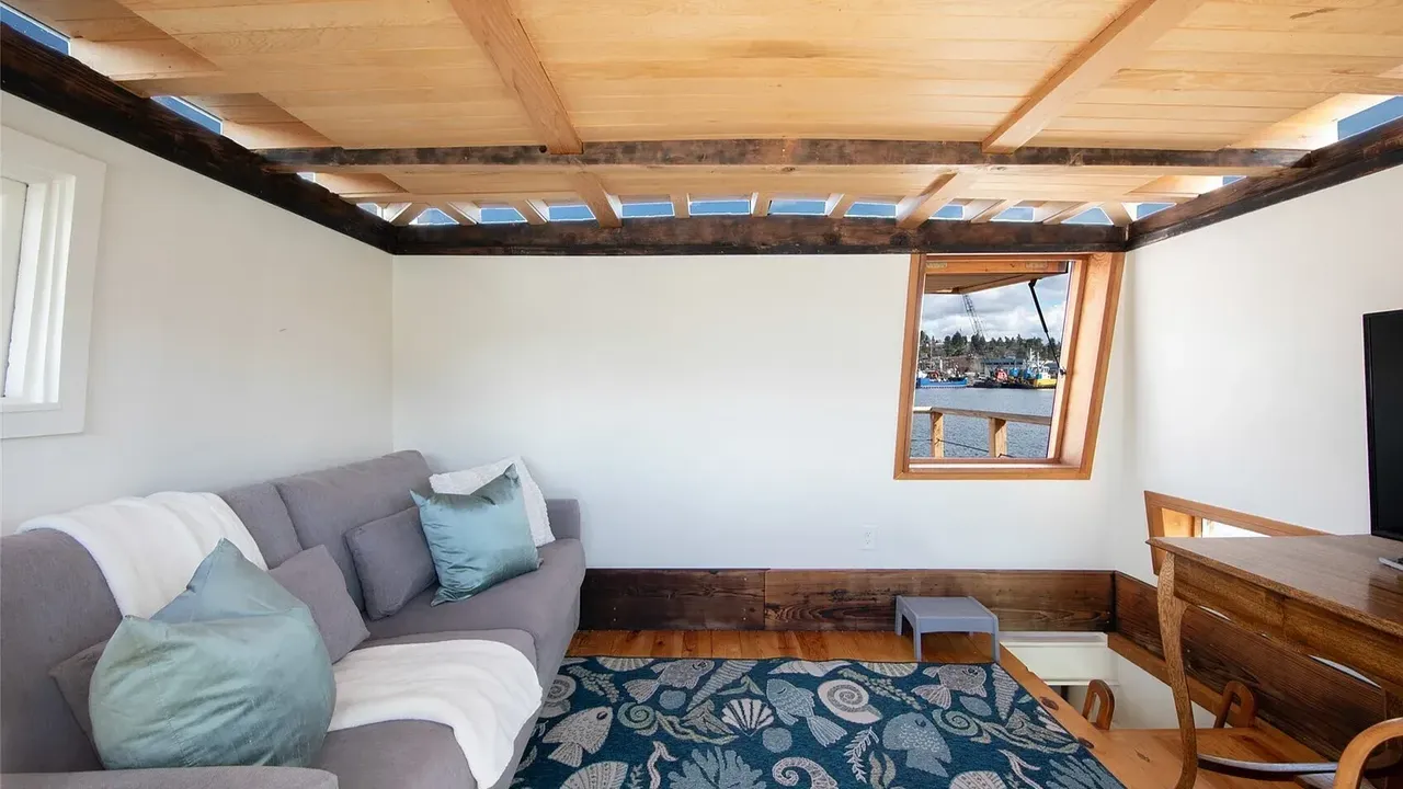 Tour This 1-Bedroom Floating Home with Upper Deck and Heated Floors in Seattle (Floor Plan Included)